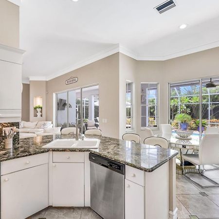 Lux Family 3 Bedroom With Pool Villa Walk To Beach And Mercato North North Naples 外观 照片
