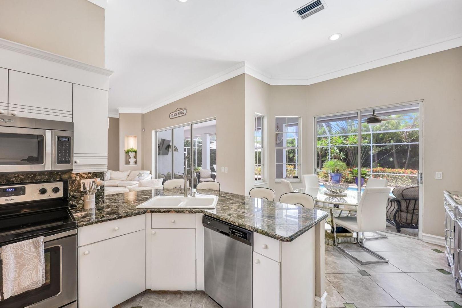 Lux Family 3 Bedroom With Pool Villa Walk To Beach And Mercato North North Naples 外观 照片
