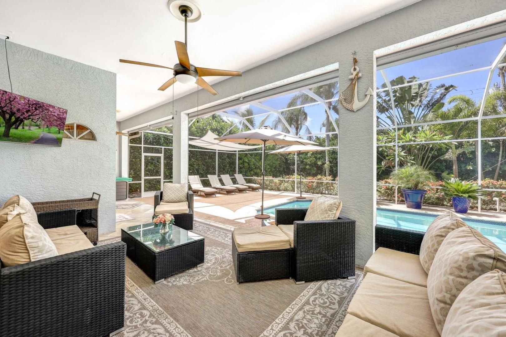 Lux Family 3 Bedroom With Pool Villa Walk To Beach And Mercato North North Naples 外观 照片