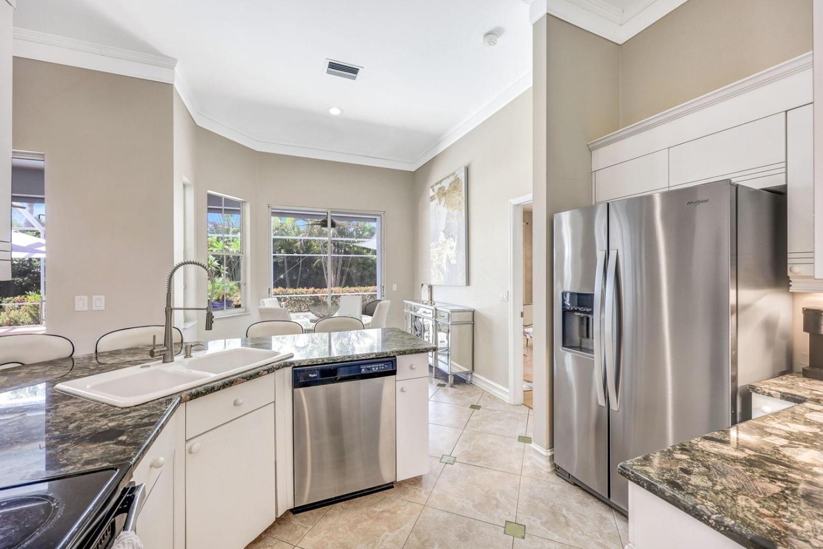 Lux Family 3 Bedroom With Pool Villa Walk To Beach And Mercato North North Naples 外观 照片
