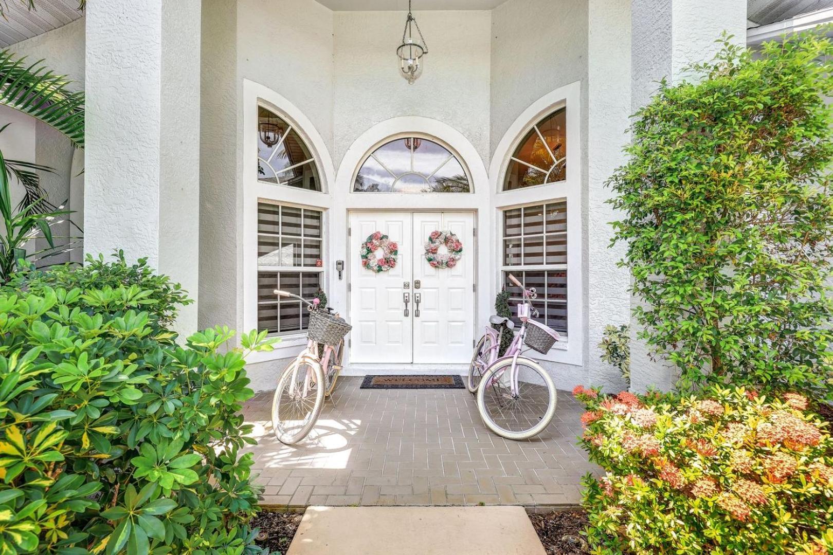 Lux Family 3 Bedroom With Pool Villa Walk To Beach And Mercato North North Naples 外观 照片