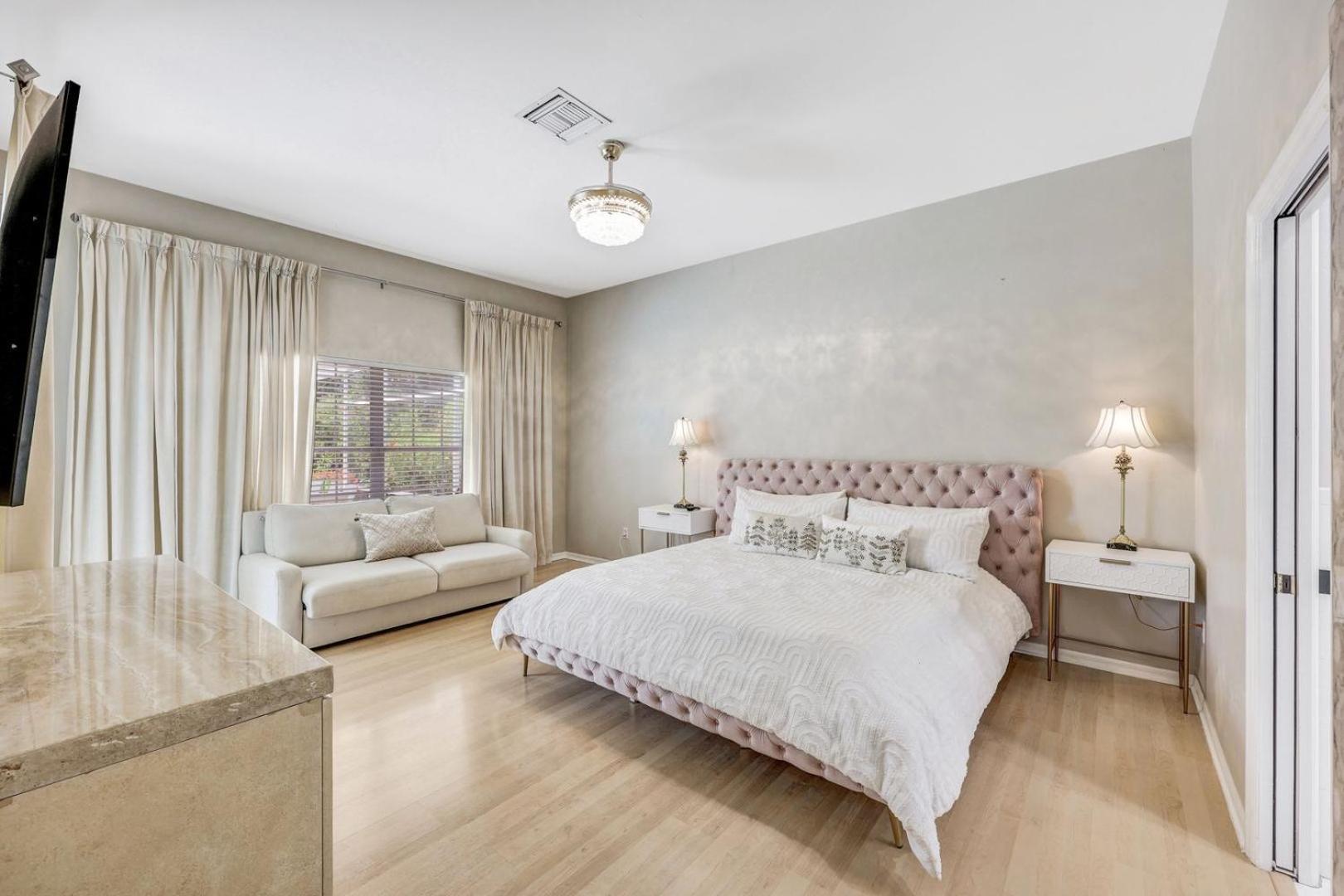 Lux Family 3 Bedroom With Pool Villa Walk To Beach And Mercato North North Naples 外观 照片