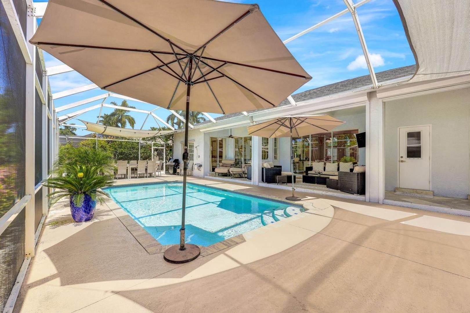 Lux Family 3 Bedroom With Pool Villa Walk To Beach And Mercato North North Naples 外观 照片